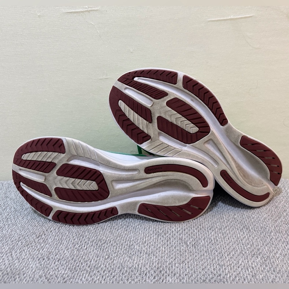 Saucony Green Pink Women's Running Shoes - Picture 6 of 7